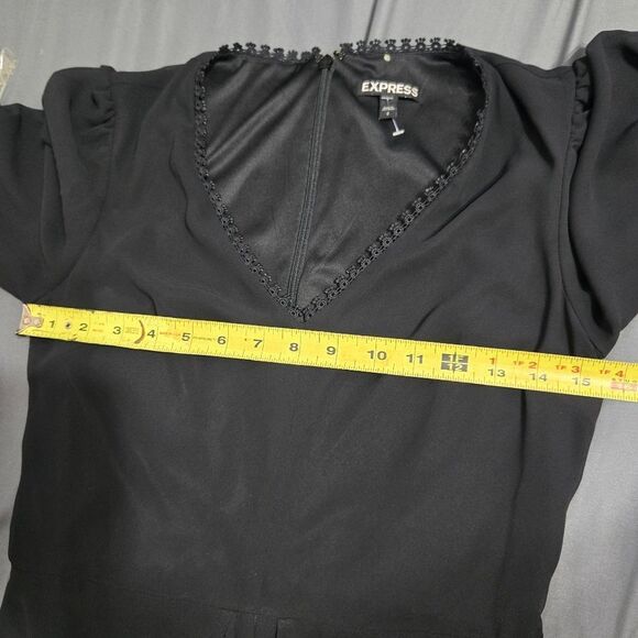 Express long sheer sleeve v-neck romper Black Sz 2 - Picture 10 of 14